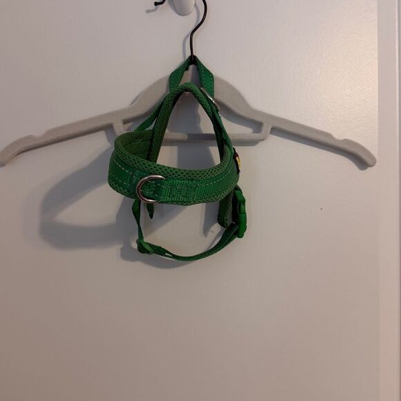 Green Dog Harness - Picture 2 of 2